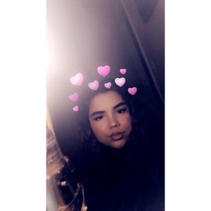 Meet your Posher, Elisa